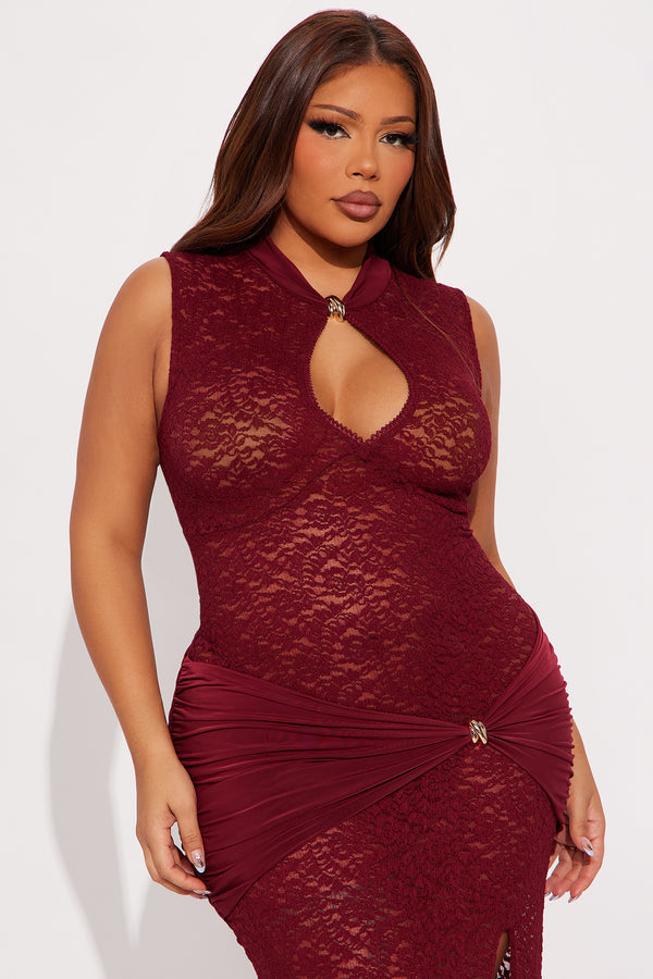 Burgundy Lace Keyhole Maxi Dress
