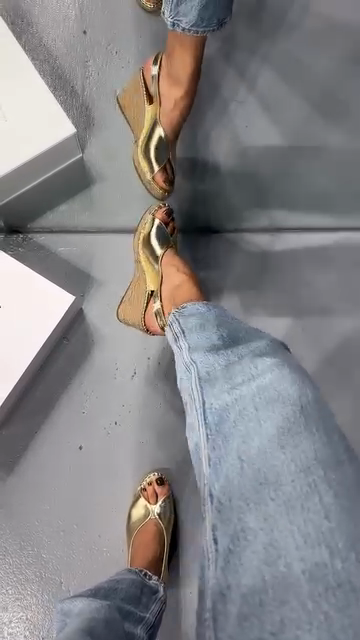 Metallic Split-Toe Thong Sandals